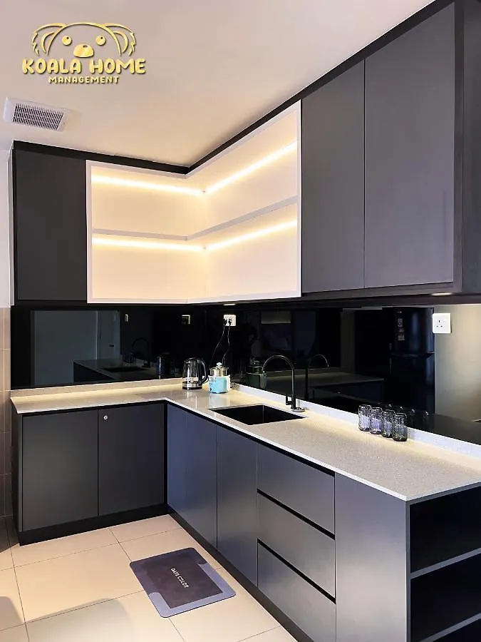 New!! I Bali B2806 I Video Games I Board Games I 2-5Pax I Kaws Black Golden I 5Minjonker Malacca 0*,  Malaisie