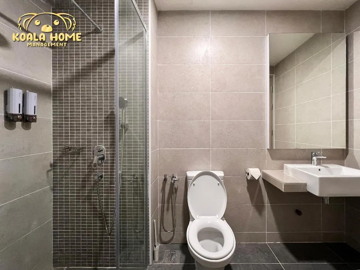 New!! I Bali B2806 I Video Games I Board Games I 2-5Pax I Kaws Black Golden I 5Minjonker Malacca Appartement