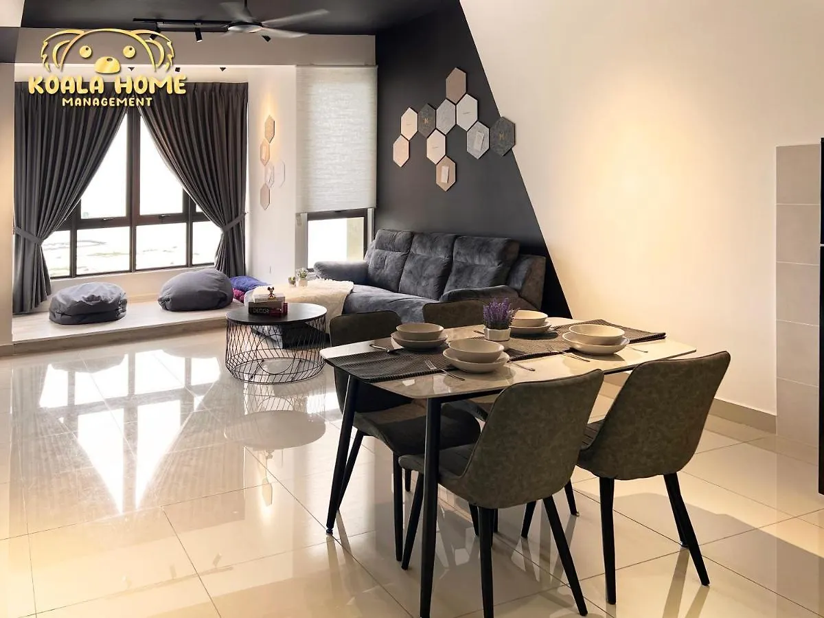 Appartement New!! I Bali B2806 I Video Games I Board Games I 2-5Pax I Kaws Black Golden I 5Minjonker Malacca